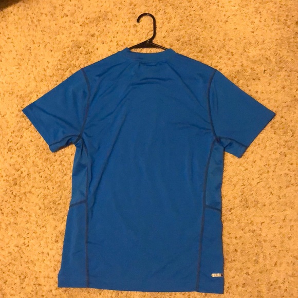 Blue Old Navy Active Wear T Shirt Small - Picture 5 of 5